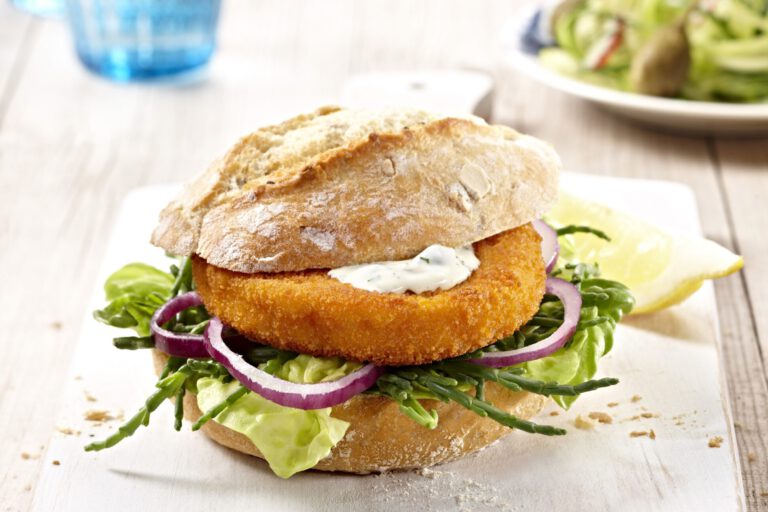 knuspriges-ciabatta-mit-tatarensose-und-sofish-burger knuspriges-ciabatta-mit-tatarensose-und-sofish-burger