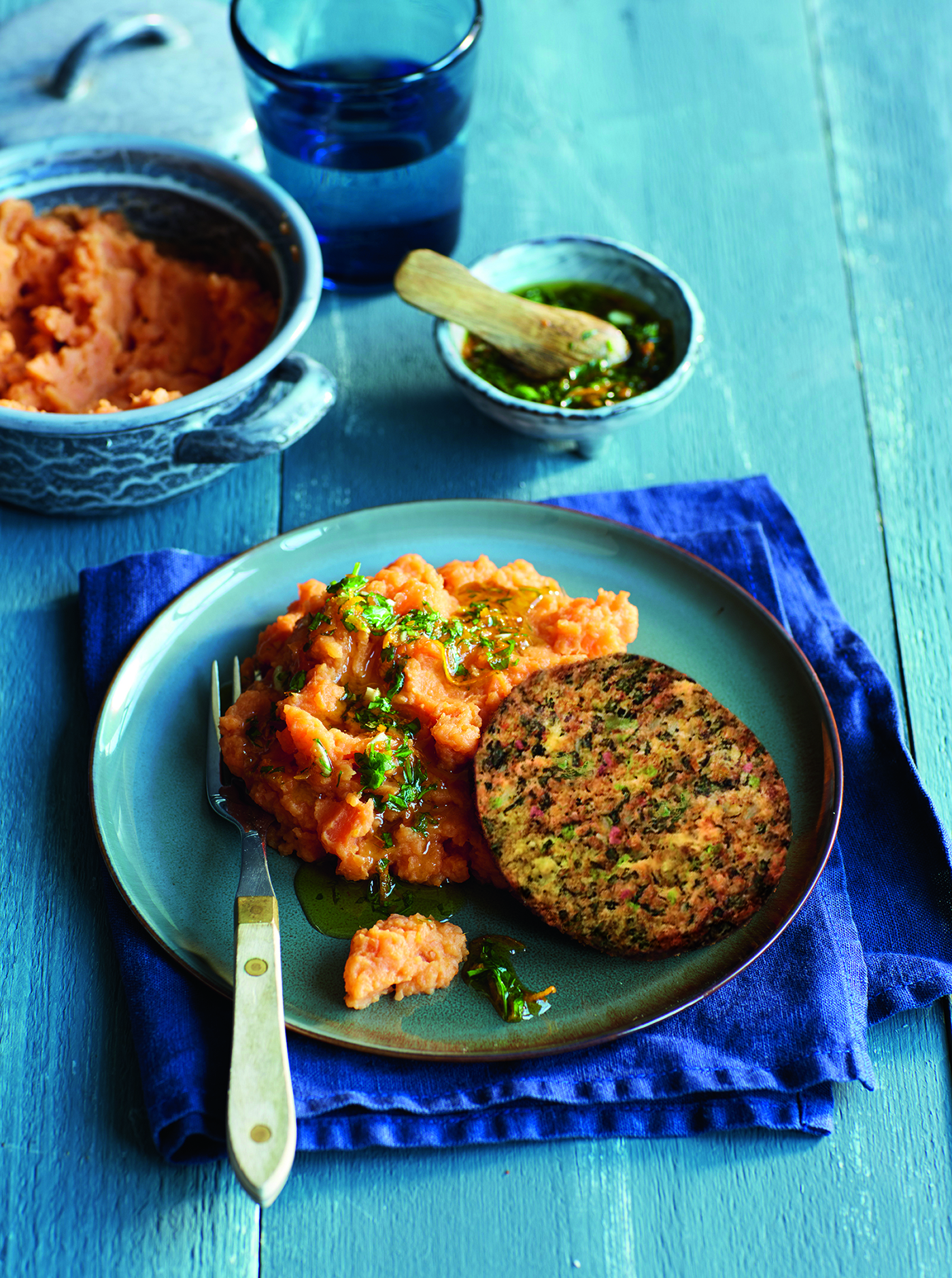 cremiger-suesskartoffelpueree-mit-gruenkohl-burger