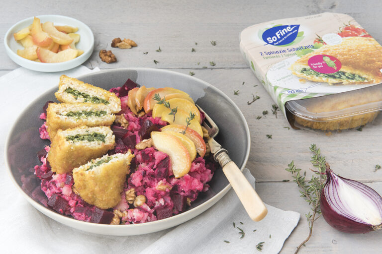 einfacher-rote-beete-eintopf-mit-karamellisiertem-apfel-und-sofine-spinatschnitzel einfacher-rote-beete-eintopf-mit-karamellisiertem-apfel-und-sofine-spinatschnitzel