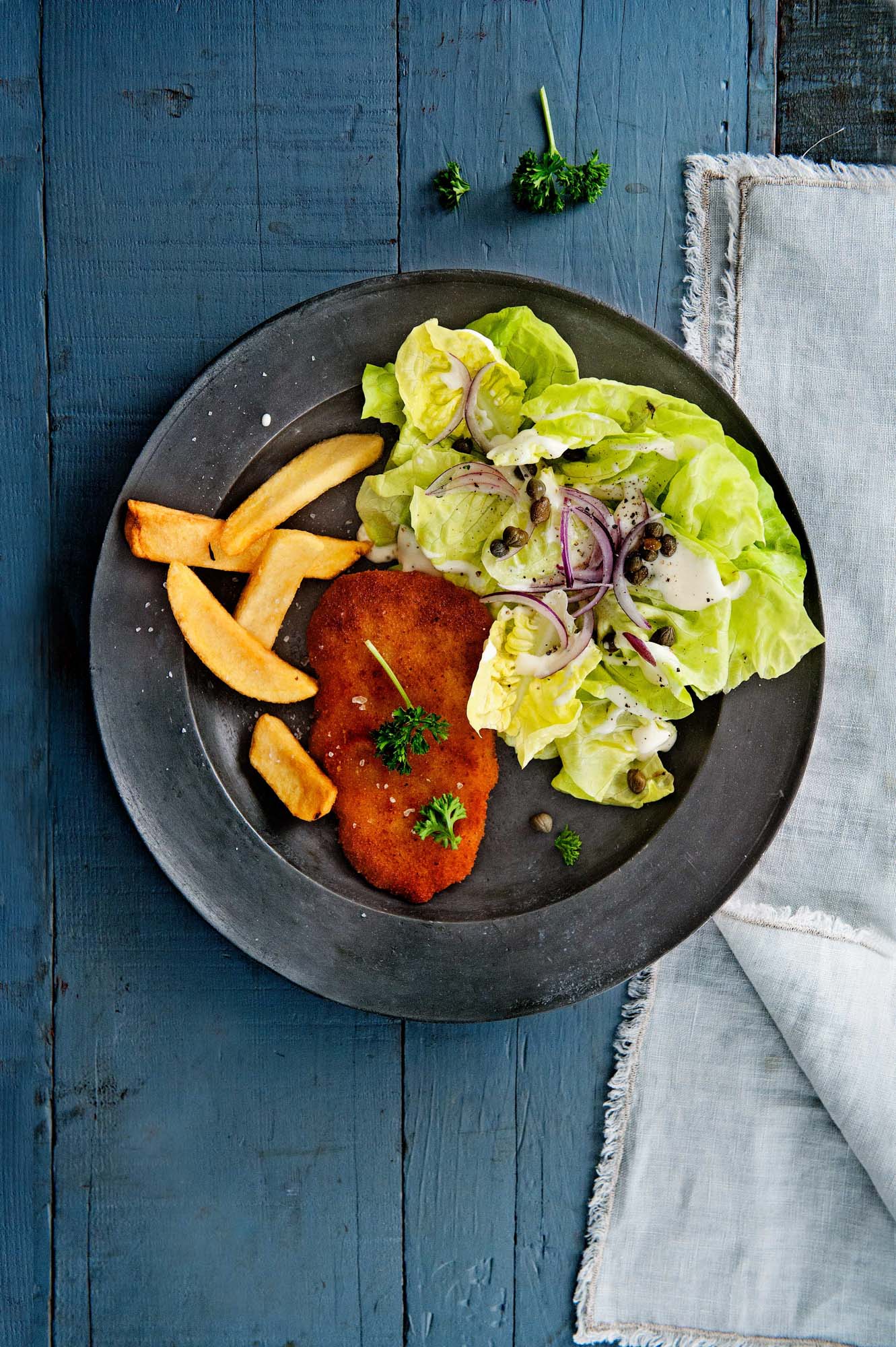 wiener-schnitzel-mit-salat