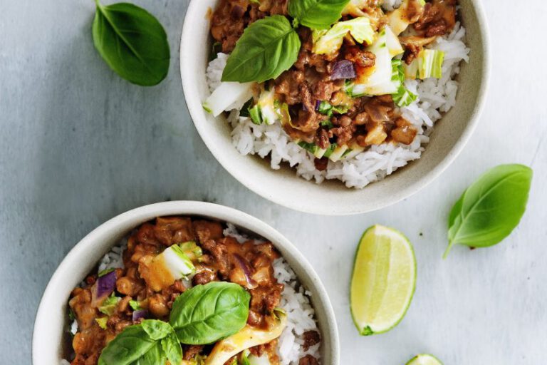 thaimaalainen-jauhelihacurry-paksoin-kera thaimaalainen-jauhelihacurry-paksoin-kera