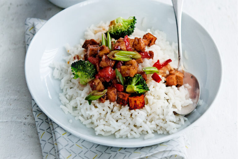 wokkiruoka-parsakaalin-ja-cashewpahkinoiden-kanssa wokkiruoka-parsakaalin-ja-cashewpahkinoiden-kanssa