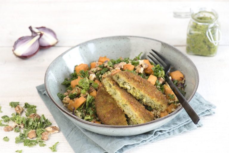 Broccoliburger met quinoa salade zoete aardappel boerenkool_03 LR